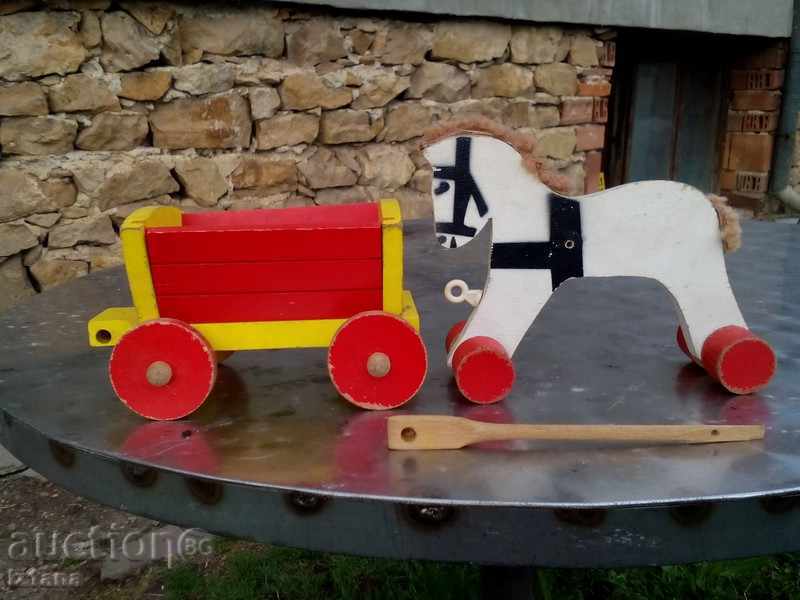 Παλιά ξύλινο άλογο παιχνίδι με καλάθι με τιμή 35.00 BGN | € 17.90 Παλιά ξύλινο άλογο παιχνίδι με καλάθι με τιμή 35.00 BGN | € 17.90