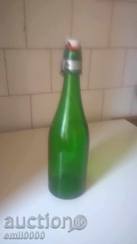 Старо стъклено шише(бутилка)