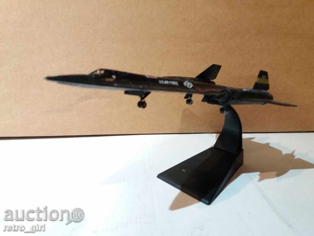 Auction I sell an airplane model. Auction I sell an airplane model.