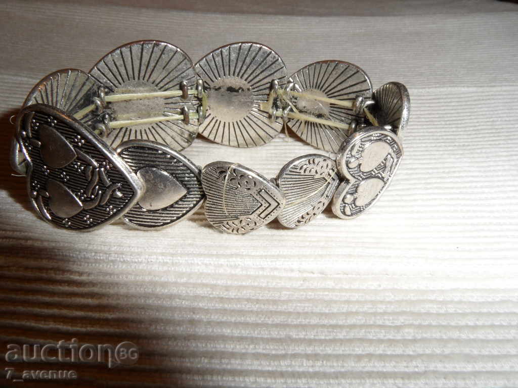 Bracelet of 10 hearts beautiful! with price 6.99 BGN | € 3.57 Bracelet of 10 hearts beautiful! with price 6.99 BGN | € 3.57