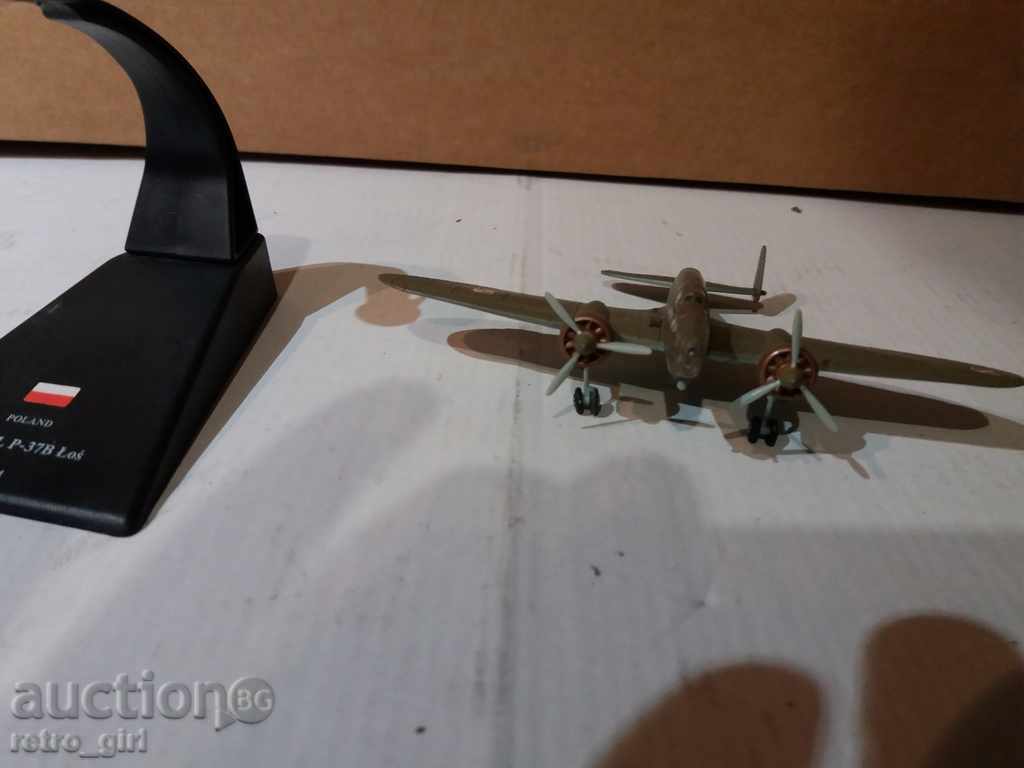 Auction I sell an airplane model. Auction I sell an airplane model.