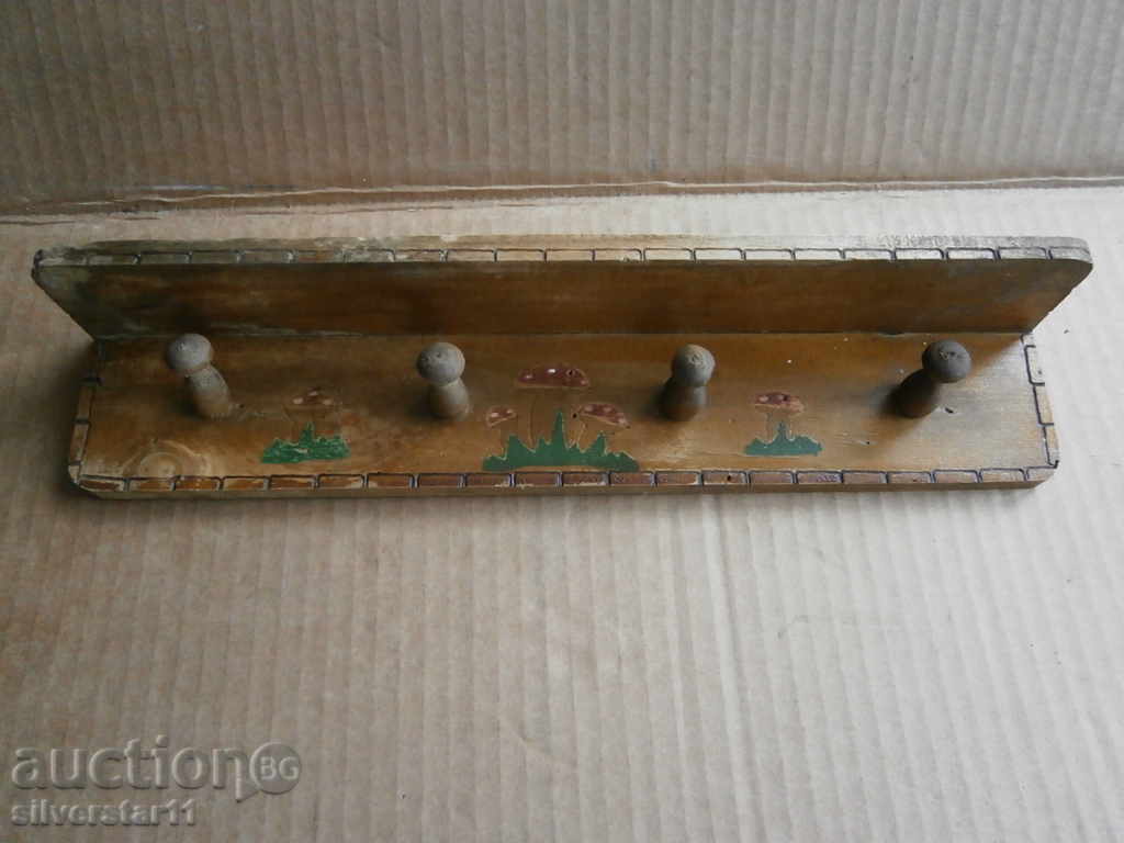 an ancient primitive hanger - 5 an ancient primitive hanger - 5