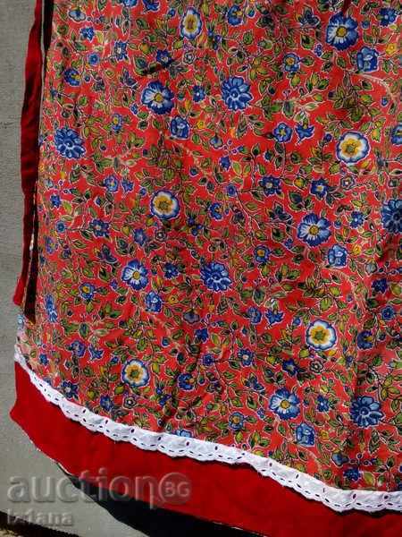 Old apron with price 5.00 BGN | € 2.56 Old apron with price 5.00 BGN | € 2.56
