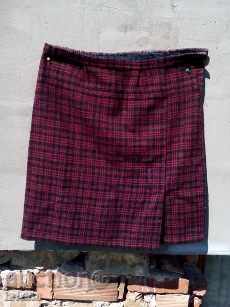 Delivery of Old wool skirt