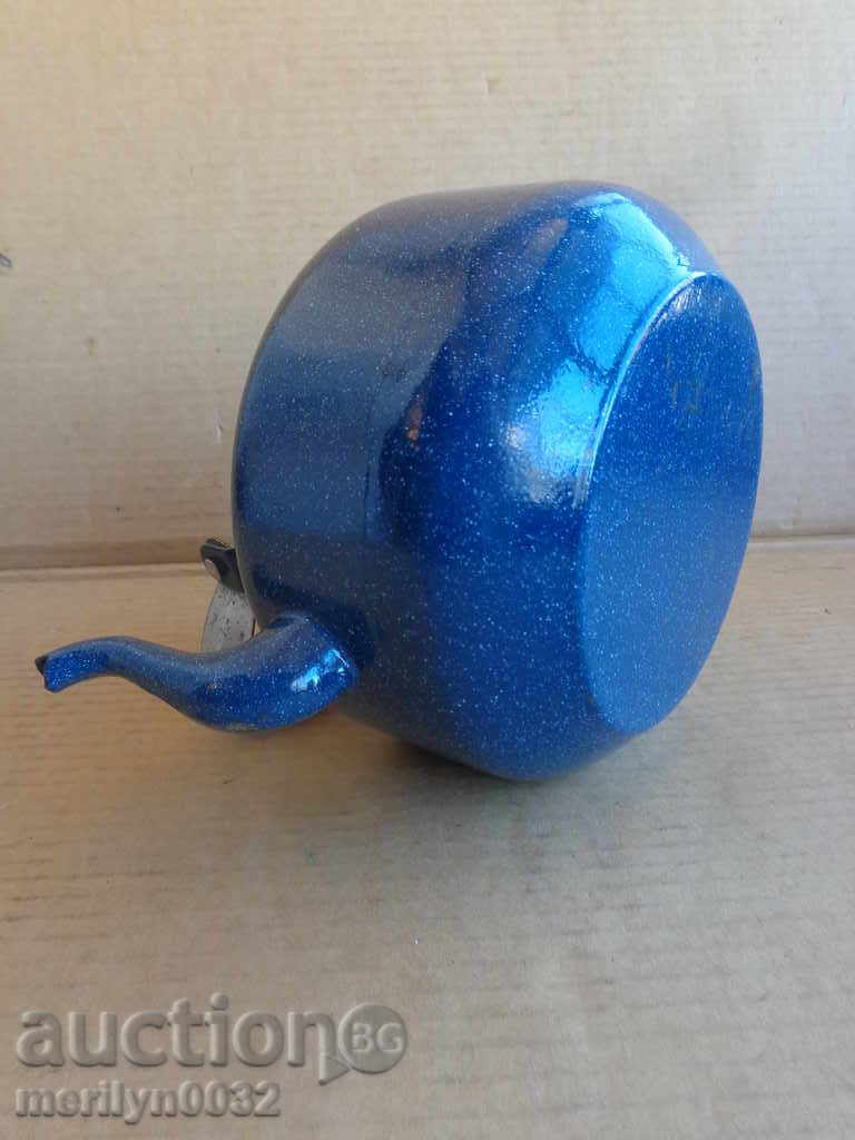 Enamelled pot, kettle, ketchup, kettle, wounded sod - 5 Enamelled pot, kettle, ketchup, kettle, wounded sod - 5