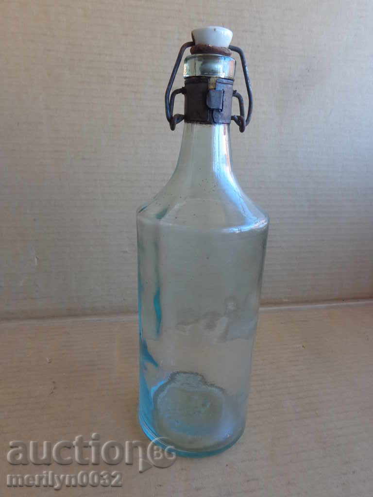 An old bottle of oil bottle, glass, caramel, jar