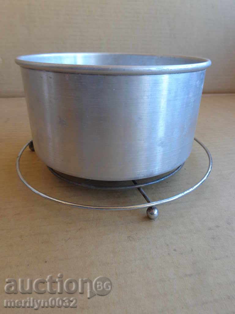 Metal tray for hot dishes with a hunting dog - 5