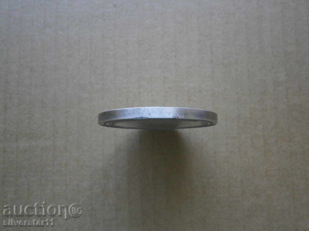 Delivery of European plaque Delivery of European plaque