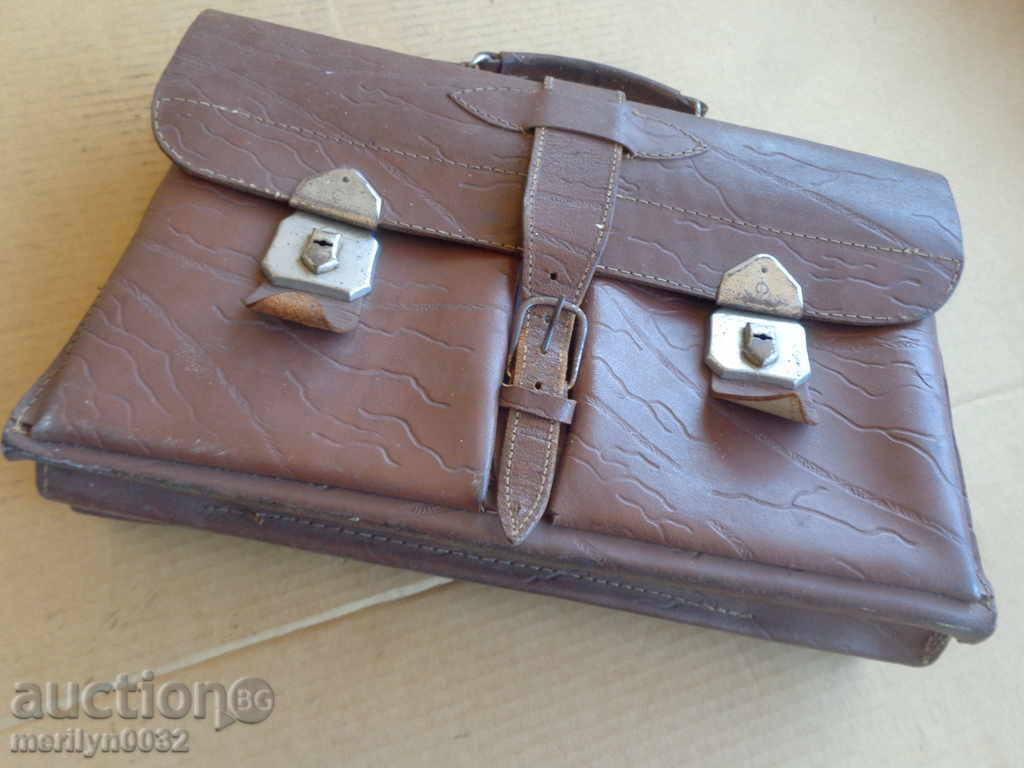 Παλιά δερμάτινη τσάντα, πορτοφόλι, τσάντα αρχές του εικοστού αιώνα