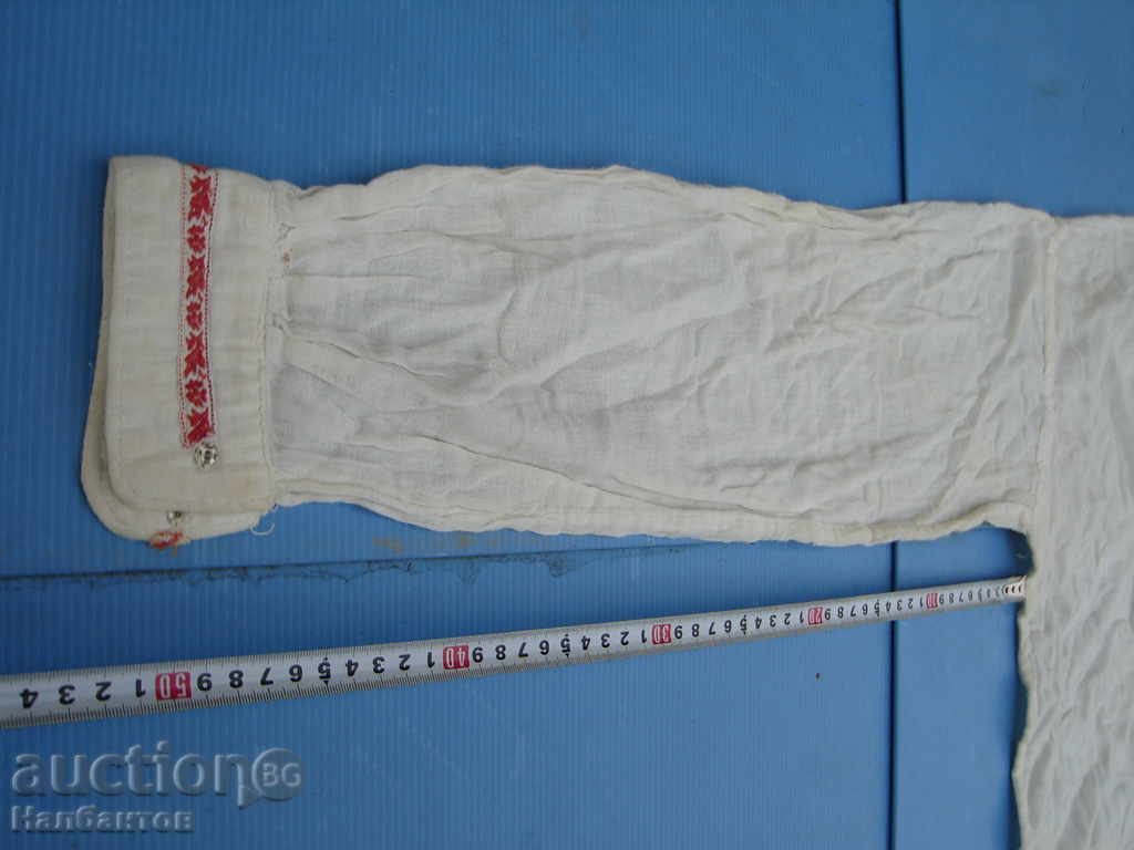 Доставка на АВТЕНТИЧНА МЪЖКА РИЗА НОСИЯ Доставка на АВТЕНТИЧНА МЪЖКА РИЗА НОСИЯ