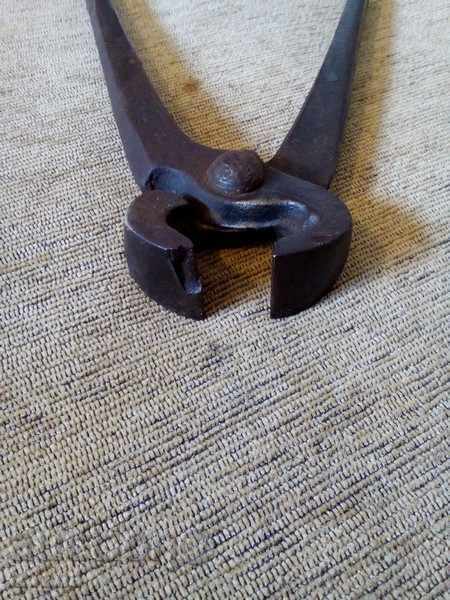 Ancient pliers - 5 Ancient pliers - 5