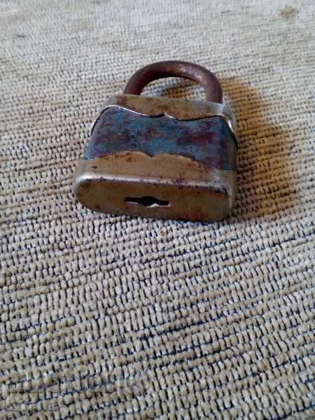 Δημοπρασία παλιά λουκέτο