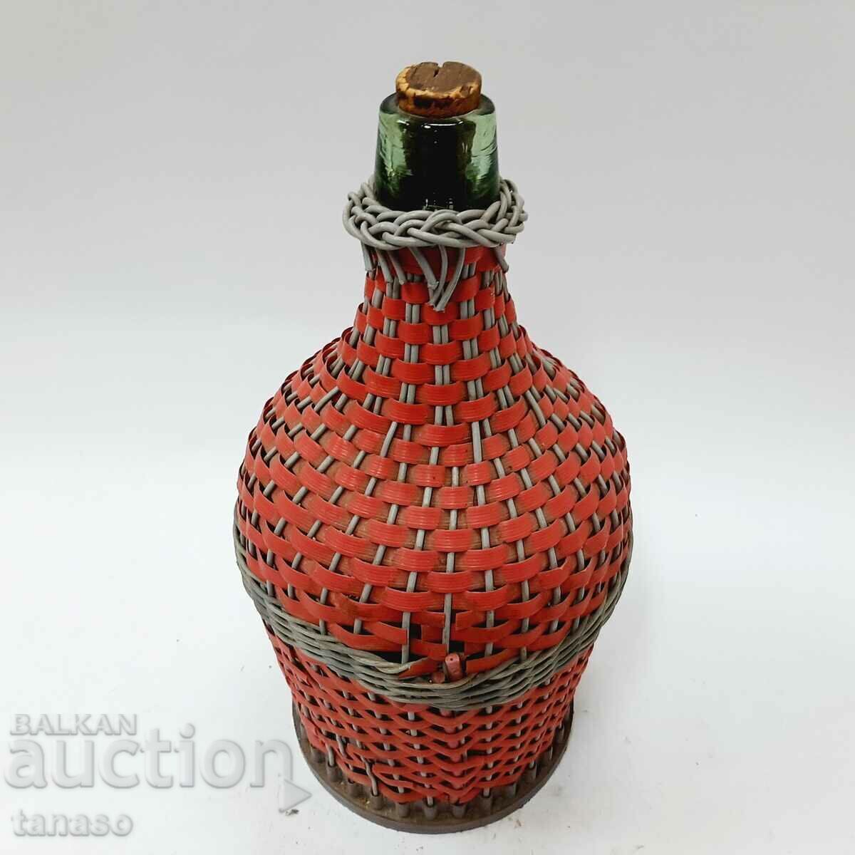 Παλιά υφαντή γυάλινη καράφα 5 l (10,1) με τιμή € 10.00 | 19.56 BGN