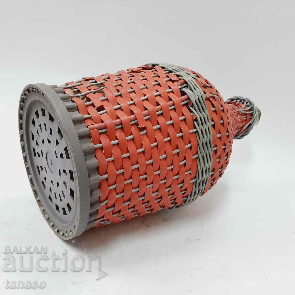 Delivery of Old woven glass decanter 5 l (10.1) Delivery of Old woven glass decanter 5 l (10.1)