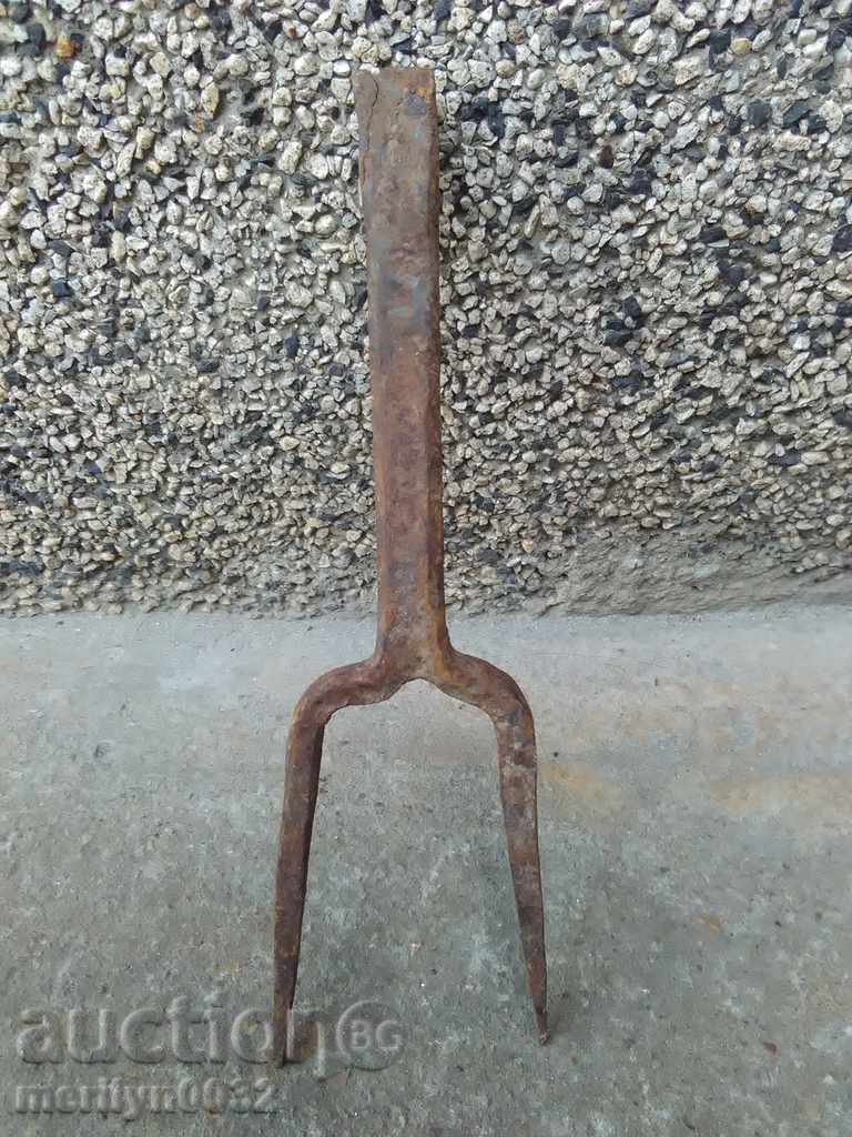 Auction Metal anvil for waving of wrought iron hair Auction Metal anvil for waving of wrought iron hair