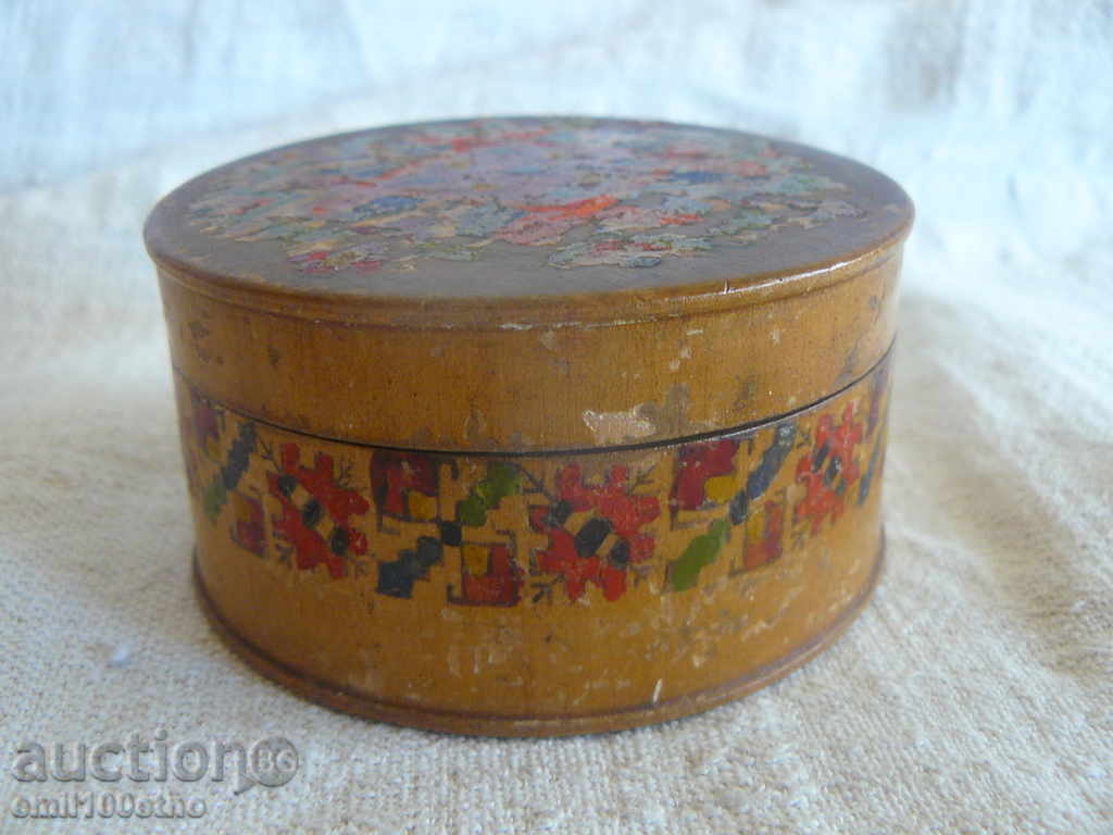 Auction Old wooden box Auction Old wooden box