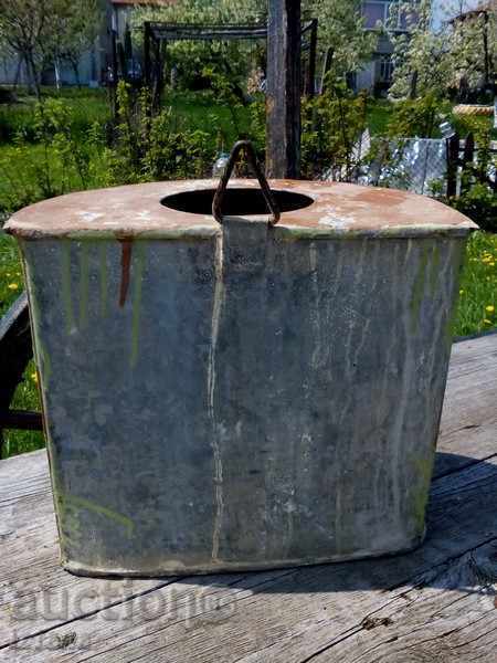 Auction An old sink Auction An old sink