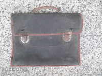 Стара чанта от гумиран бризент