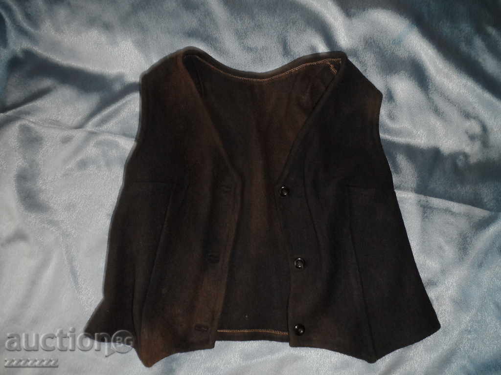Delivery of OLD WOOLEN VEST Delivery of OLD WOOLEN VEST