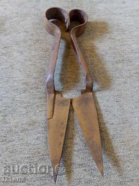 Ancient scissors, scissors with price 16.00 BGN | € 8.18 Ancient scissors, scissors with price 16.00 BGN | € 8.18