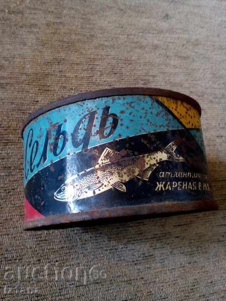 Παράδοση Ρωσική κουτί κονσέρβα Selydy ρέγγα Παράδοση Ρωσική κουτί κονσέρβα Selydy ρέγγα