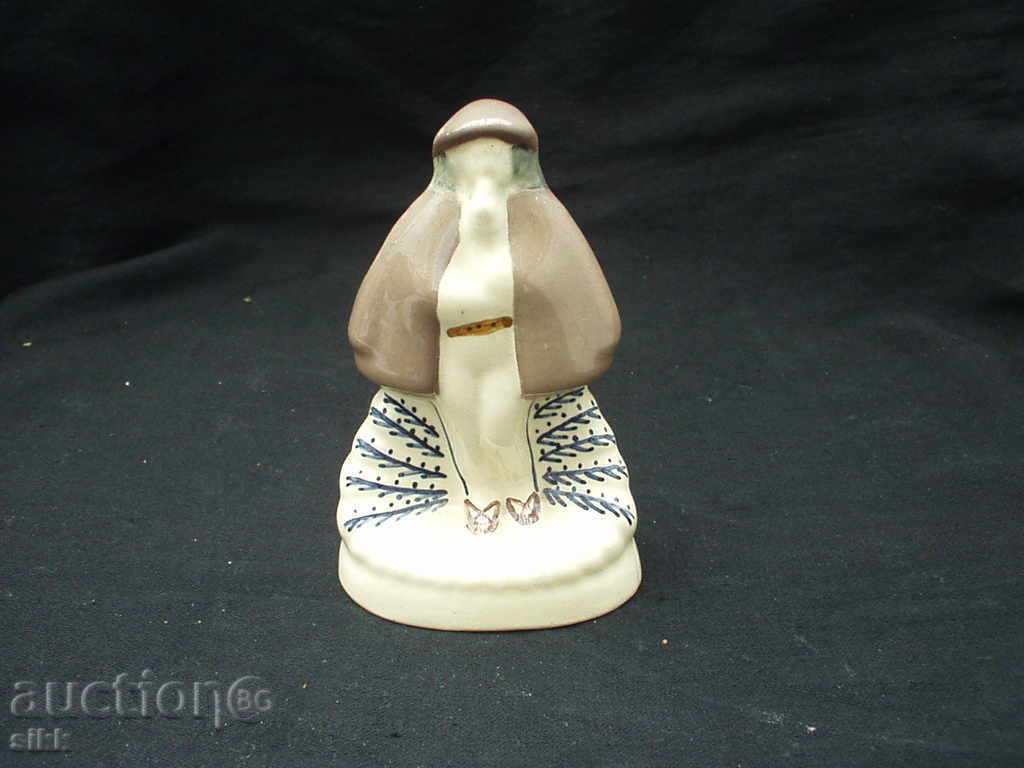 Porcelain figure Porcelain figure
