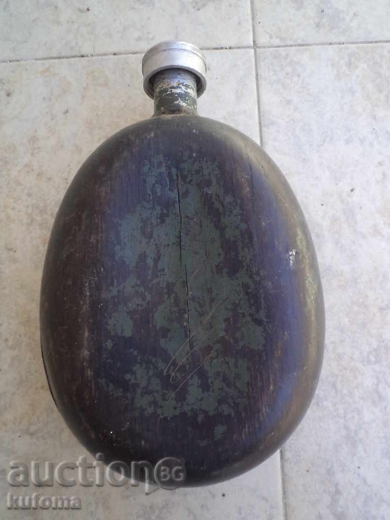 Soldier flask with price € 5.10 | 9.97 BGN