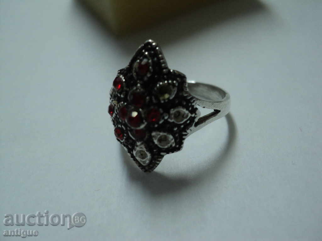 I AM SELLING A SILVER RING-3 - 7 I AM SELLING A SILVER RING-3 - 7