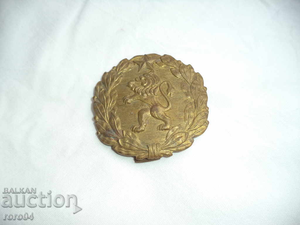 Auction  OLD ARMY WHEEL LOAD