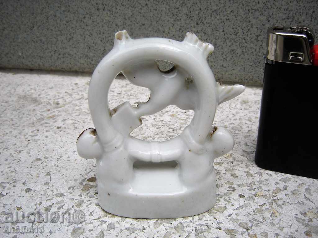 Auction  FOREIGN STAR PORCELAIN 4