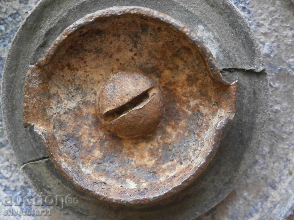 AUTO cap for a retro car motor - 6 AUTO cap for a retro car motor - 6