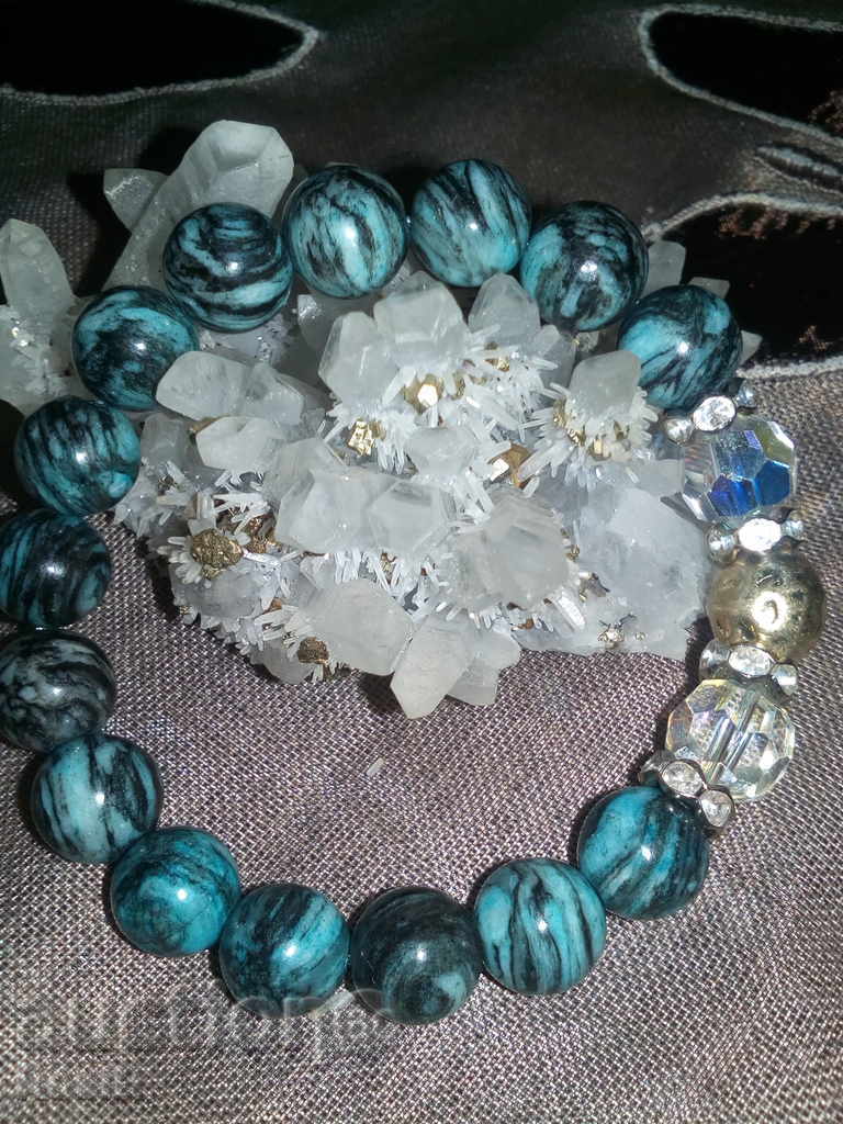 CHRISTMAS RING WITH ORNAMENTS with price 11.00 BGN | € 5.62 CHRISTMAS RING WITH ORNAMENTS with price 11.00 BGN | € 5.62