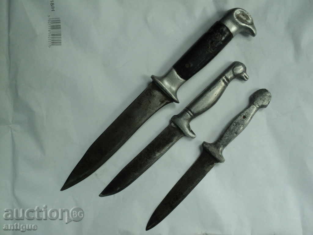 Delivery of LOT OF 3 OLD BABIES. Delivery of LOT OF 3 OLD BABIES.