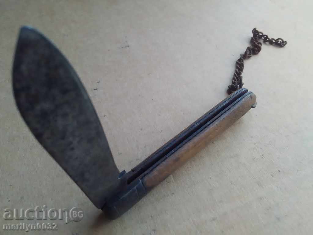 An old knife with wood shavings, a knife, a dagger, a blade - 6 An old knife with wood shavings, a knife, a dagger, a blade - 6