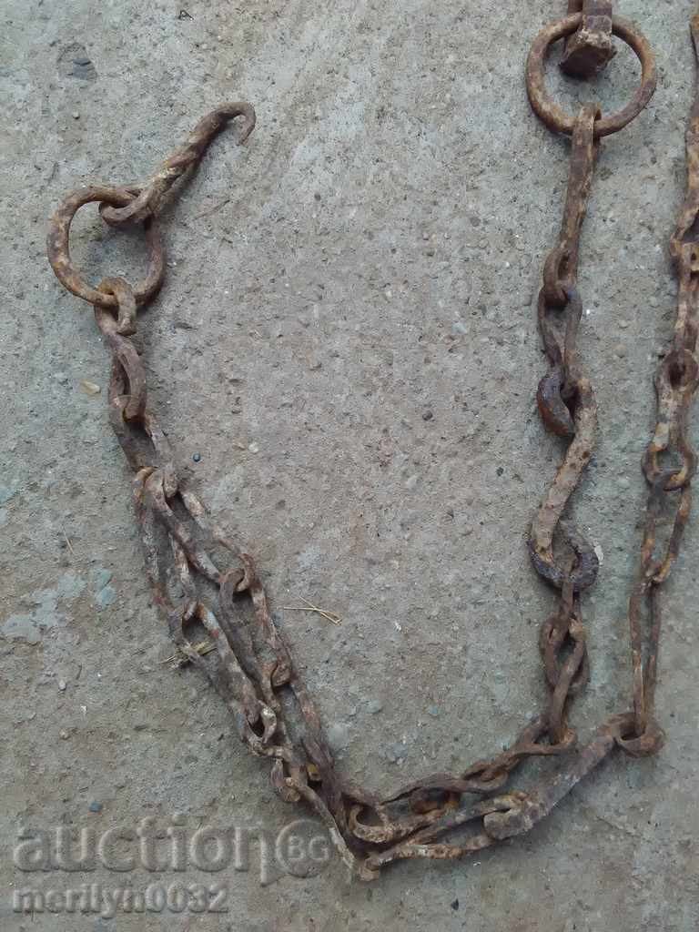 Vechiul cârlig lanț forjat, cârlige cuier lanț focar cu preț 45.00 BGN | € 23.01 Vechiul cârlig lanț forjat, cârlige cuier lanț focar cu preț 45.00 BGN | € 23.01