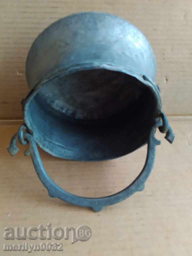 An old bacon, a baker, a pot, a boiler, a copper pot - 7 An old bacon, a baker, a pot, a boiler, a copper pot - 7