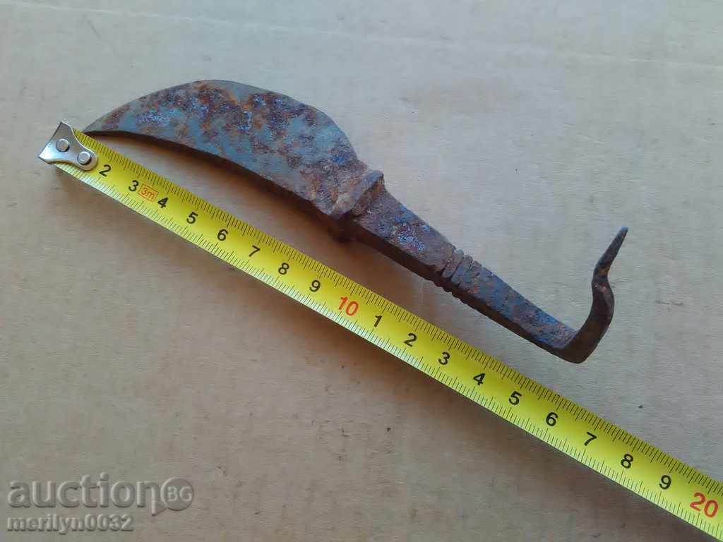 Auction An old knife, a dagger, a blade of a bitch Auction An old knife, a dagger, a blade of a bitch