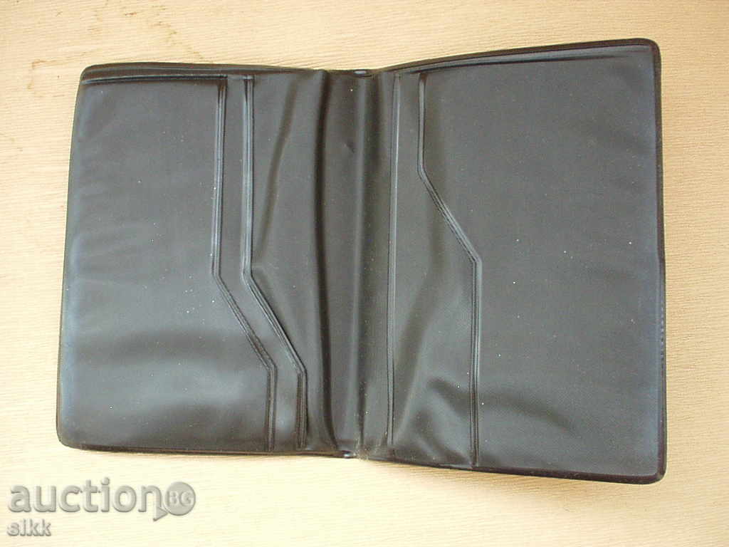 Πορτοφόλι με τιμή 5.00 BGN | € 2.56