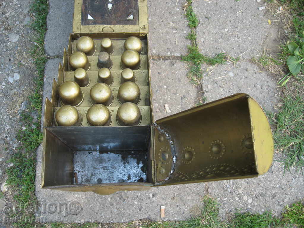 Old Hand Wrought Waxing Box, Brass, Mother of Pearl, Shoes - 5 Old Hand Wrought Waxing Box, Brass, Mother of Pearl, Shoes - 5