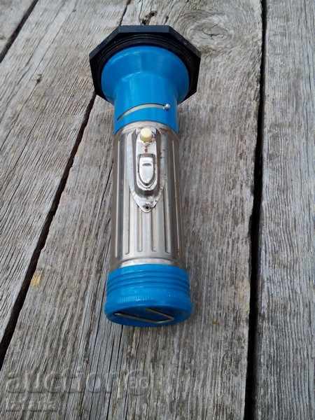 Old electric torch FOCUS NARVA with price 8.00 BGN | € 4.09 Old electric torch FOCUS NARVA with price 8.00 BGN | € 4.09