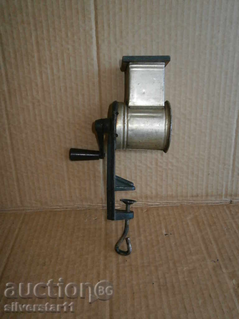 Auction grinder for grinding walnut grinders Auction grinder for grinding walnut grinders