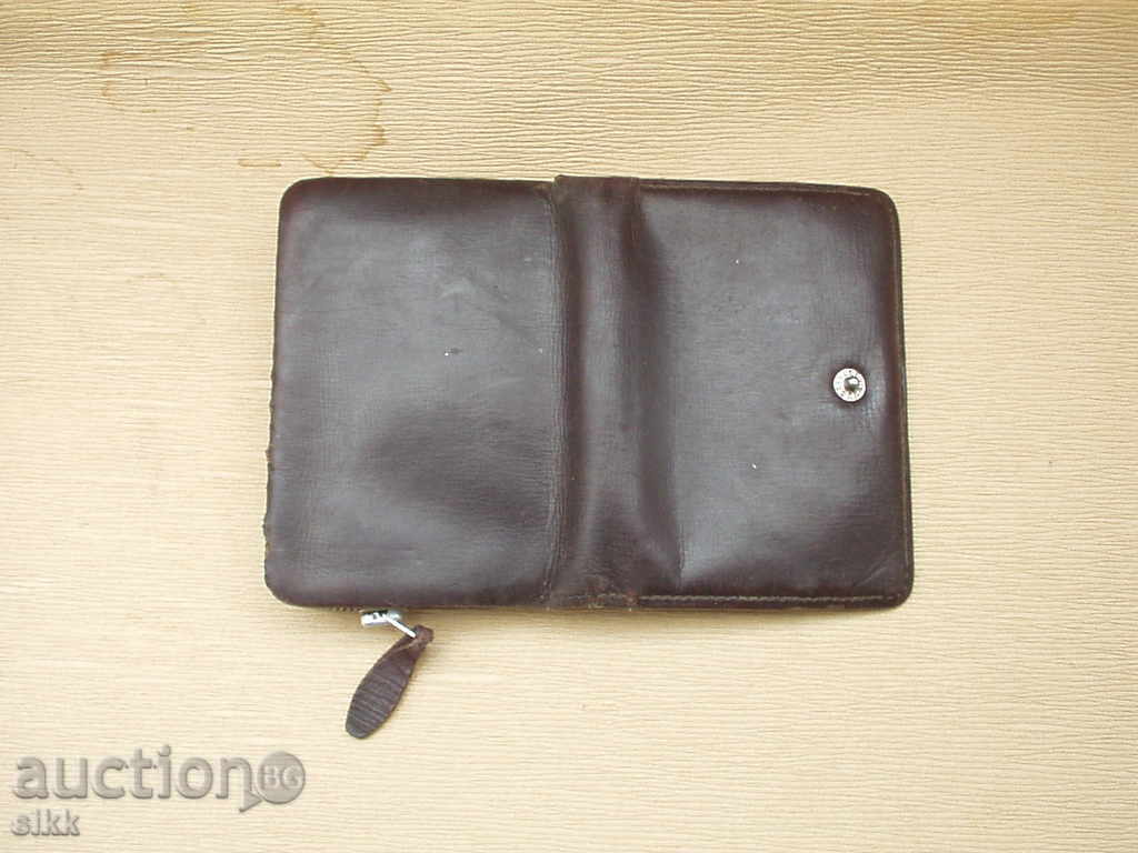 Delivery of Antique leather wallet with notepad Delivery of Antique leather wallet with notepad