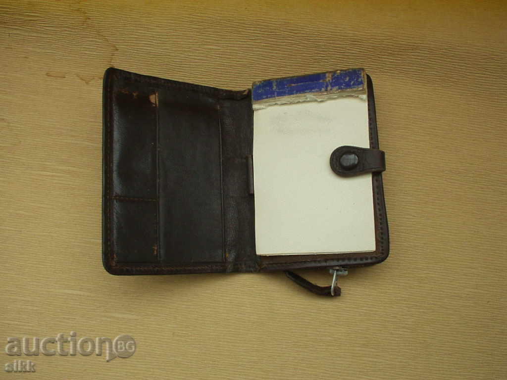 Antique leather wallet with notepad Antique leather wallet with notepad
