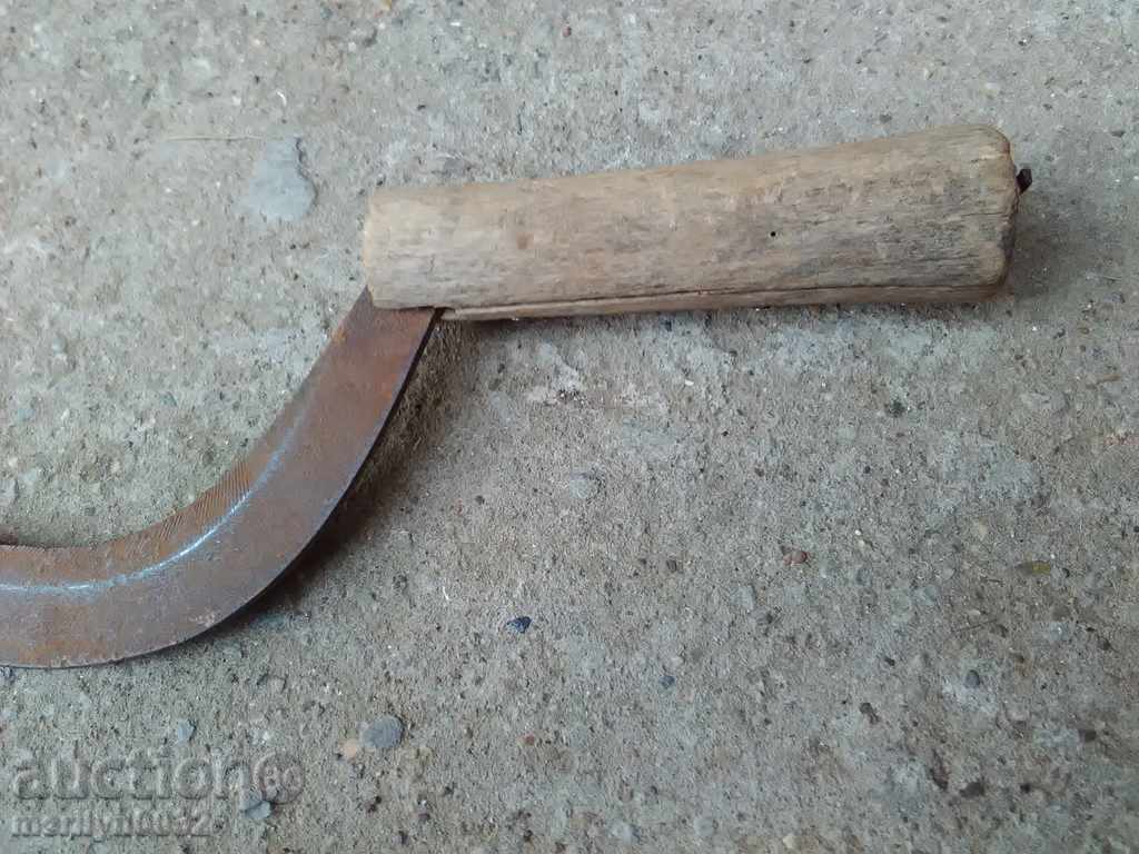 Delivery of Old sickle, blade, wrought iron Delivery of Old sickle, blade, wrought iron