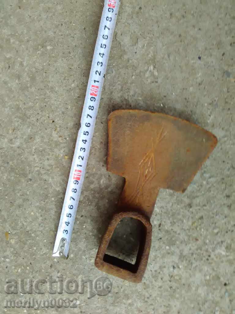 Delivery of Renaissance agricultural tool, pick, instrument Delivery of Renaissance agricultural tool, pick, instrument