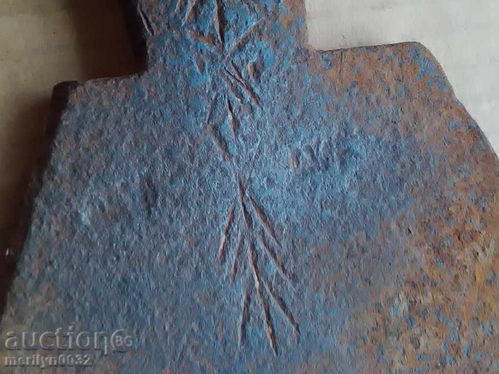 Auction Renaissance agricultural tool, pick, instrument Auction Renaissance agricultural tool, pick, instrument