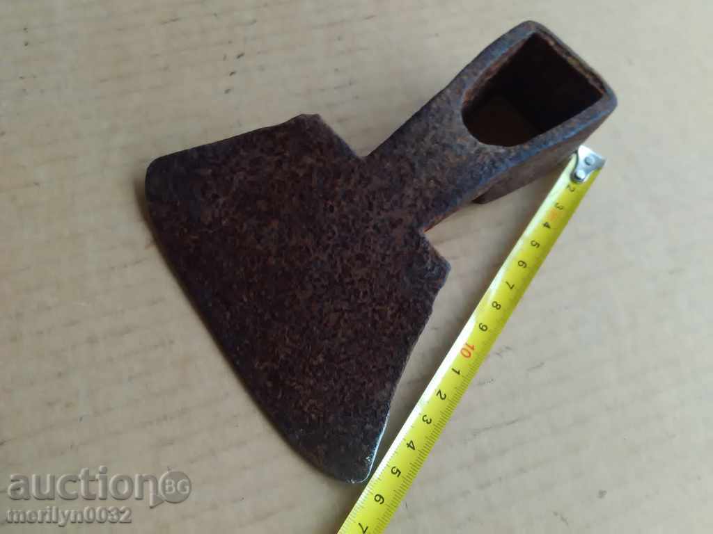 Delivery of Renaissance agricultural tool, pick, instrument Delivery of Renaissance agricultural tool, pick, instrument