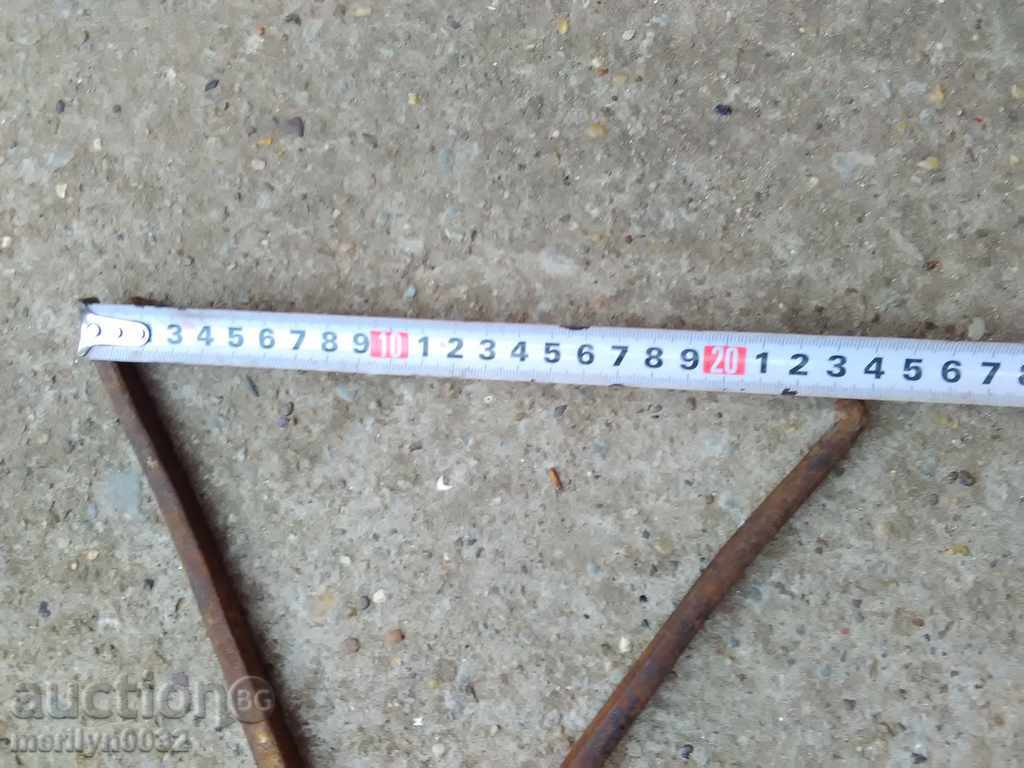 Auction An old forged scissors Auction An old forged scissors