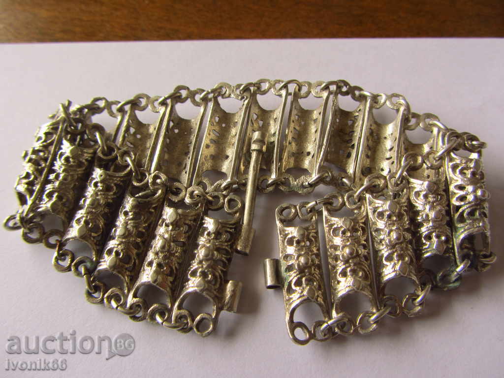 Auction  OLIVE SILVER GRAIN FILGRANE BEAUTY