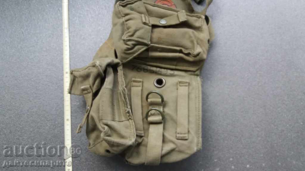 Аукцион За феновете на BMW - чанта бризент Аукцион За феновете на BMW - чанта бризент